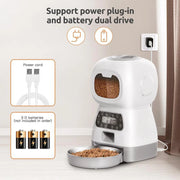 3.5L cat feeder dispensing bowl area